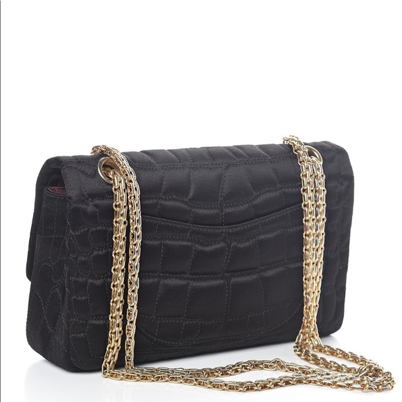 CHANEL Black Quilted Shoulder Bag with Gold Hardware - Picture 9 of 16
